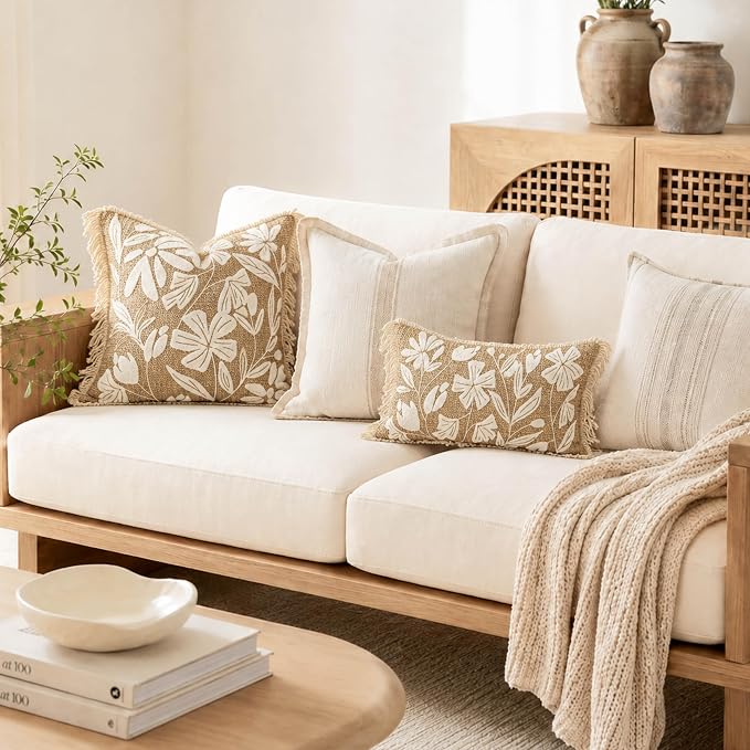 Throw Pillow Cover 20x20 Inch Indoor Outdoor, Jute-Look Floral Tufted Decorative Accent Pillow Case for Patio Sofa Couch Living Room, Cover Only