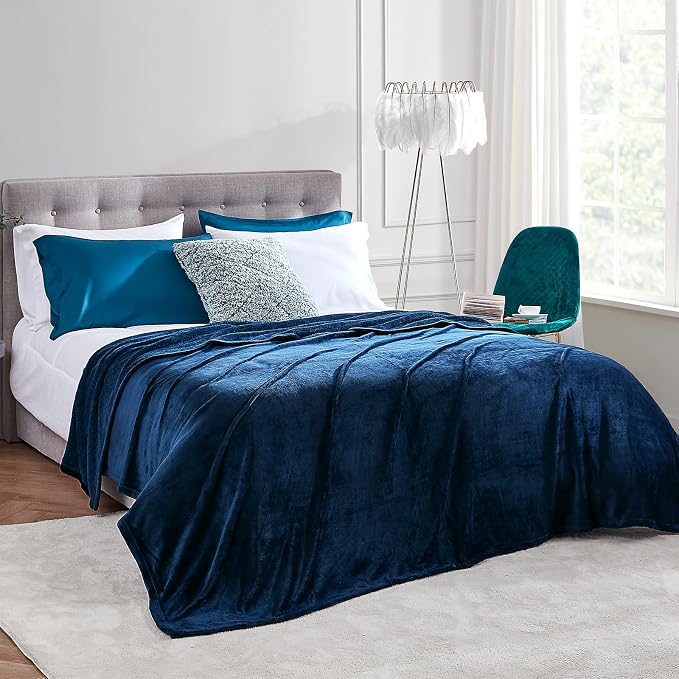 Hansleep Throw Navy Blue Fleece Blanket, Soft Flannel Bed Blanket | Fuzzy Cozy Blanket 50x60 Inches, Multi-use for Bed, Sofa, Couch, Travel, Camping, All Season Warm Lightweight Cover