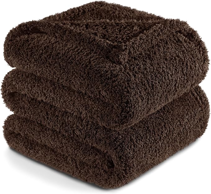 Exclusivo Mezcla Fleece Twin Size Blanket for Couch and Bed, 60" x 80" | Super Soft and Cozy Fluffy Blanket for Women, Lightweight and Fuzzy Blanket for Teens Back to School, All Season, Coffee