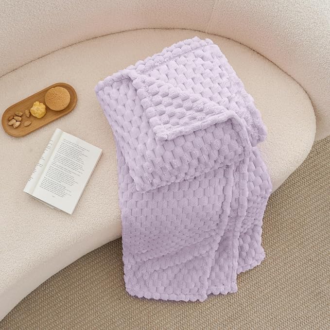 BEDELITE Lavender Throw Blanket for Couch, Soft Cozy Gifts for Women, 50*60 | 3D Jacquard Decorative Fleece Blanket, Super Soft Plush Throws, Cute Birthday Gift for Women & Men, Suitable for All Seasons