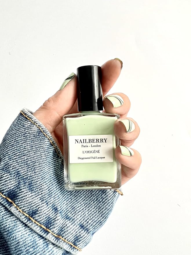 Nailberry L'Oxygéné Oxygenated Nail Lacquer | Minty Fresh | Pastel Green Opaque Nail Polish | UV Protected Long-Wear Nail Polish | 12-Free | Vegan | Certified Halal | Cruelty & Gluten Free | 15 ml