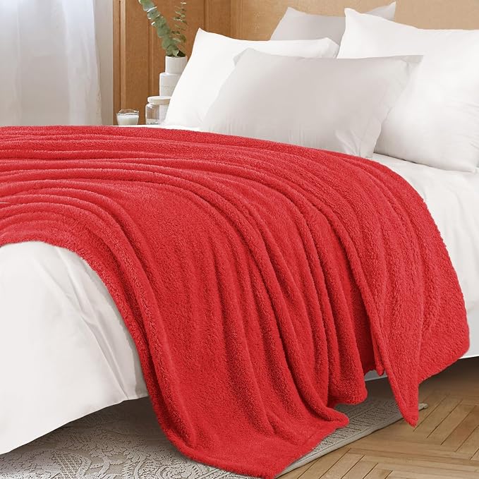 Exclusivo Mezcla Fleece Bed Blankets King Size for Bed, 90" x 104" | Super Soft and Cozy Fluffy Blanket for Women, Lightweight and Fuzzy Large Blanket for Bedroom , All Season, Red