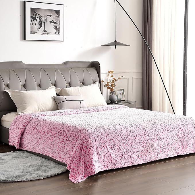 PLEASANT BOULEVARD | Leopard Throw Blanket Fleece, Premium Lightweight Cozy Warm Plush Microfiber Bedspread for Couch Sofa and Bed (Hot Pink, Twin (60 x 80 inches))