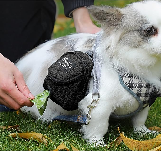 FuninCrea Dog Treat Pouch Bag, Black, 4.7 x 3.1 x 3.1 inches (12 x 8 x 8 cm), Oxford Cloth, Dog Training Treat Pouch with Built-in Poop Bag Dispenser, Practical Classic