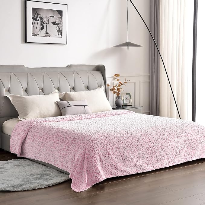 PLEASANT BOULEVARD | Leopard Throw Blanket Fleece, Premium Lightweight Cozy Warm Plush Microfiber Pink Blanket for Couch Sofa and Bed (Pink, Throw (50 x 60 inches))