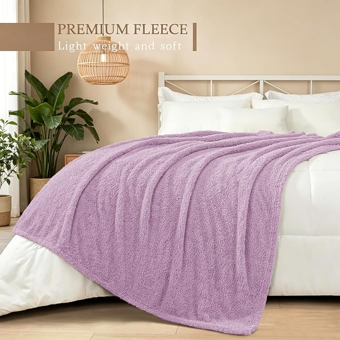 Exclusivo Mezcla Fleece Twin Size Blanket for Couch and Bed, 60" x 80" | Super Soft and Cozy Fluffy Blanket for Women, Lightweight and Fuzzy Blanket for Teens Back to School, Light Purple