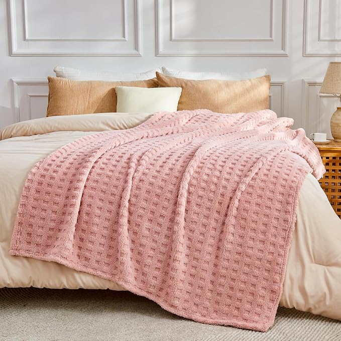 NEWCOSPLAY 3D Waffle Checkered Flannel King Blanket, Pink, 90"x110" | Super Soft Cute Lightweight Decorative Premium Silky Fleece Blanket for Couch Sofa Bed, Gift for Women Men, All Season Use
