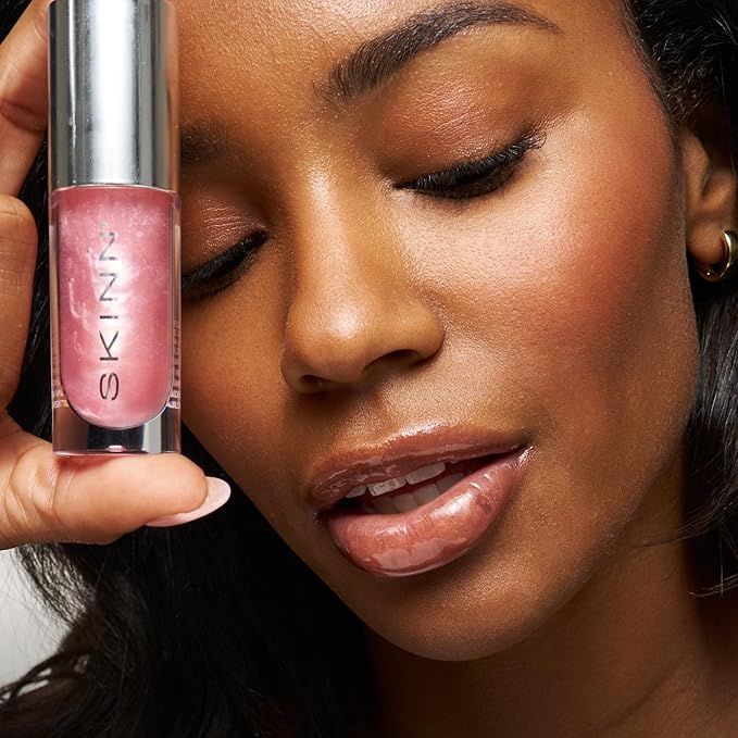 SKINN Luminous Lip Oil, Blush - Lip Care for Dry and Cracked Lips - Ultra-Light Non-Sticky Formula with Sheer Glossy Finish - Soothing Vitamin C & Manuka Honey Supports Collagen Production