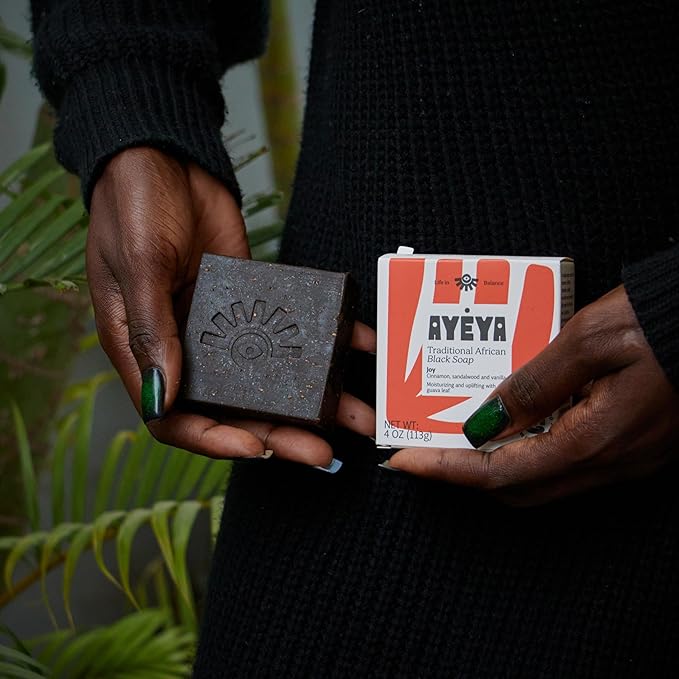 AYÉYA African Black Soap Bar – Joy – Cinnamon, Sandalwood & Vanilla – Warm Scented African Soap for Face & Body – Raw Shea Butter Bar for Dry Skin & Dark Spots