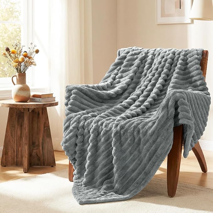 HIMEET Grey Full Size Blanket for Bed, 300GSM Ribbed Fleece, 84 x 90 Inches | Ultra Soft Flannel, All-Season Lightweight Warmth, Bed Layering & Home Room Decor, Gift for Men & Women, Machine Washable