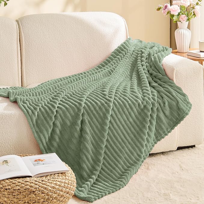 BEDELITE 3D Ribbed Sage Grey Green Fleece Twin Blanket for Bed, 60x80 Inch | Soft Warm Decorative Fluffy Blanket, Cozy Plush Lightweight Fuzzy Throw Blanket for Couch Sofa Room Decor, Gift for Women