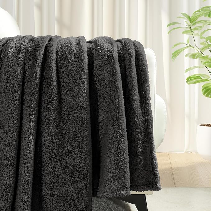 Exclusivo Mezcla Soft Plush Fleece King Size Blankets for Bed Living Room | Lightweight Fuzzy Fluffy Large Blanket for All Seasons, Cozy Velvet for Women Men, Machine Washable, 90"x104", Dark Grey
