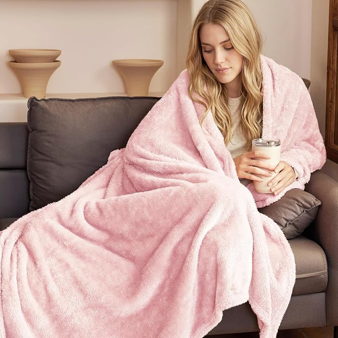 Exclusivo Mezcla Fuzzy Plush Fleece Bed Blanket King Size, Light Pink | 104x90 Inches, Super Soft and Cozy Bed Blanket, Fluffy Decorative Bedding for Livingroom, Bedroom, All Season