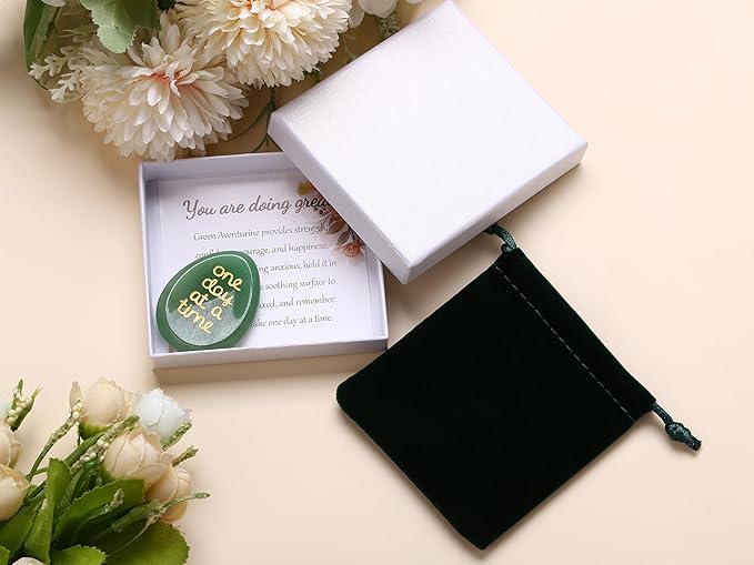 LAIDANLA Worry Stone for Anxiety Green Aventurine Healing Crystal Sensory Fidget Thumb Stones Mental Health Depression Stress Anxiety Relief Items Inspirational Thinking of You Gifts for Women Men