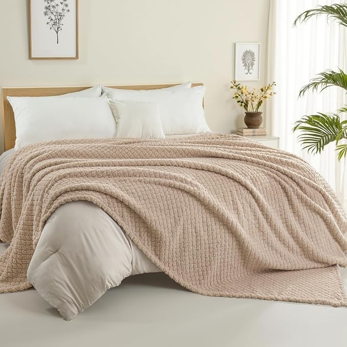 Exclusivo Mezcla Soft Fleece Twin Size Blanket for Bed, Camel | Jacquard Lightweight Cozy Bed Blanket, Breathable Decorative Fuzzy Textured All Season Use, 60x80 Inches