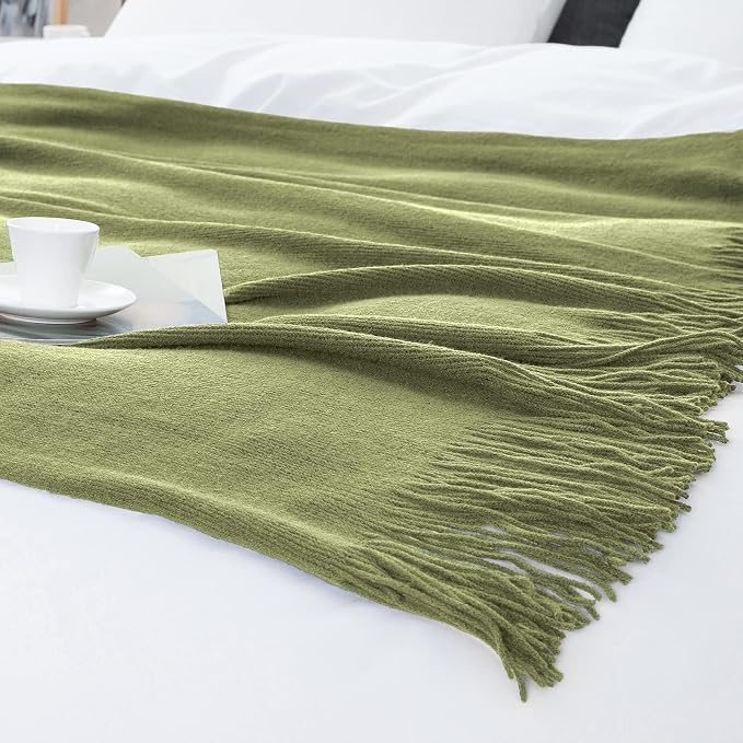 Vonty Olive Green Knitted Throw Blanket with Tassels Fringe, 50x60 Acrylic | Super Soft And Lightweight, Year-Round Cozy Warmth, Farmhouse Decorative Style, Machine Washable, for Couch, Sofa or Bed