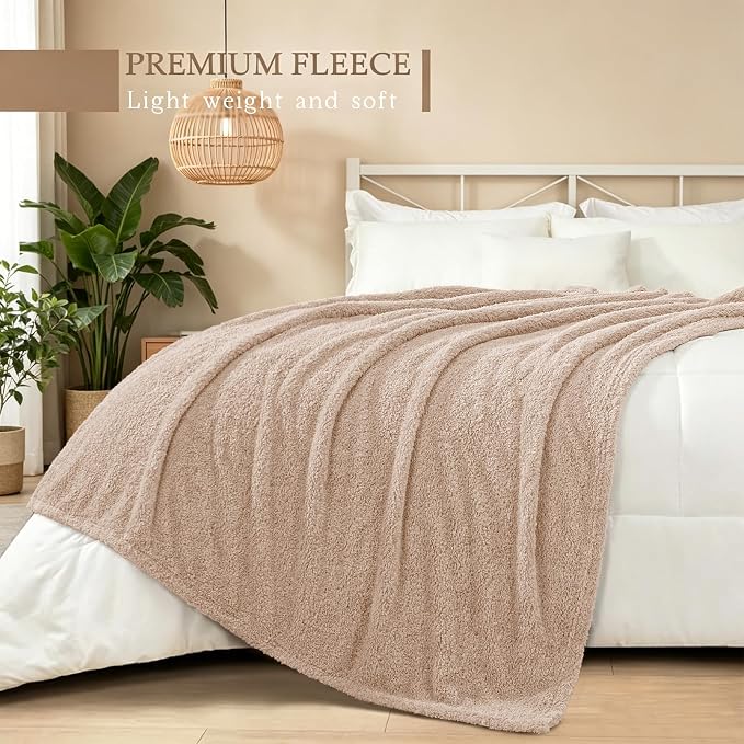 Exclusivo Mezcla Fleece Twin Size Blanket for Couch and Bed, 60" x 80" | Super Soft and Cozy Fluffy Blanket for Women, Lightweight and Fuzzy Blanket for Teens Back to School, All Season, Camel