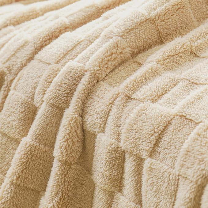 Exclusivo Mezcla 3D Checkered Fleece Twin Blanket for Bed, Camel | Super Soft and Cozy Fluffy Bed Blanket, Cute Fuzzy Blanket for Teens Back to School, Dorm Essentials, All Season, 60"x80"