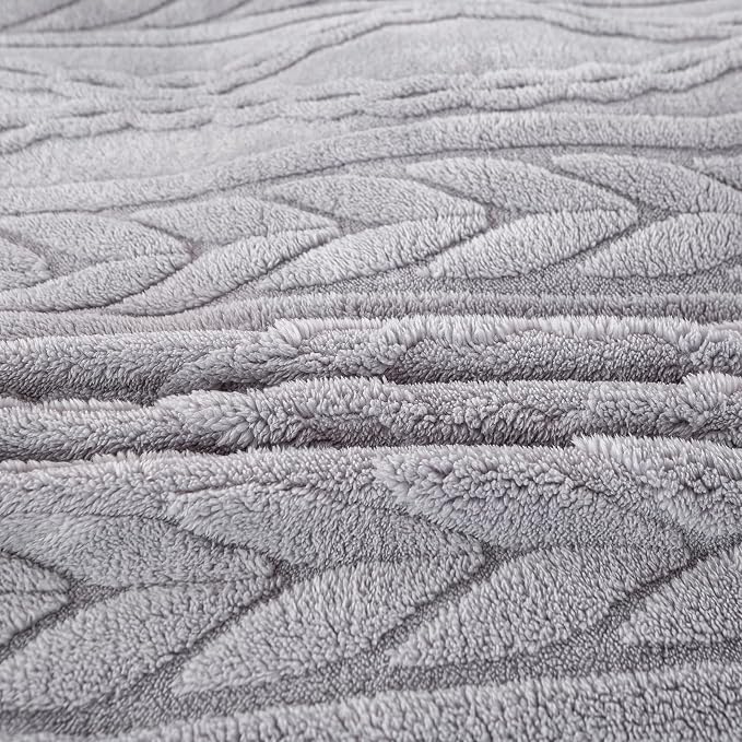 YUSOKI Sherpa Fleece Queen Size Blanket, Light Grey, 90"x90" | 3D Stylish Design,320GSM, Non-Shedding, Lightweight for All Season Use, stays fluffy after repeated washes, Perfect Gifts
