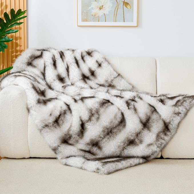 Luxury 1000GSM Faux Fur Throw Blanket, Super Thick Warm Cozy Heavy Blankets for Couch Bed Sofa, Plush Fuzzy Elegant Winter Reversible Mink Blanket for Living Room Bedroom 50''x60'', Black