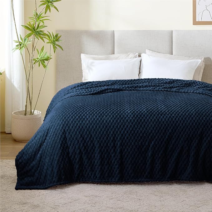 BEDELITE Navy Queen Blanket for Bed, Soft Cozy Gifts for Women, 90 * 90 | 3D Jacquard Decorative Fleece Blanket, Super Soft Plush Throws, Cute Birthday Gift for Women & Men, Suitable for All Seasons