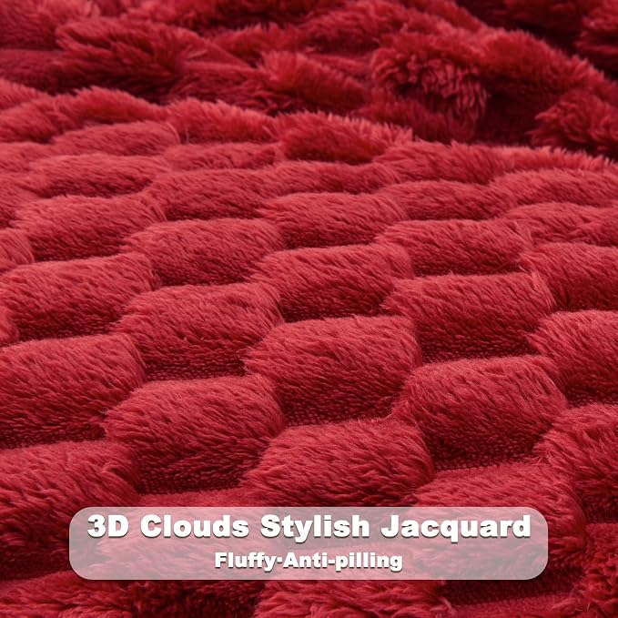 NEWCOSPLAY Fleece Clouds Cozy King Blanket for Couch, Red, 90"x110" | Premium Silky Flannel Blanket, Soft Lightweight Fluffy Throw Blanket for Bed Sofa Decor, Gift for All Season Use