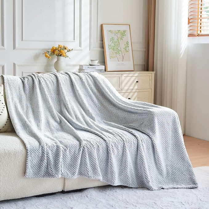 NEWCOSPLAY Fleece Leaves Pattern King Blanket, Frosty Dark Grey, 90"x110" | Super Soft Throw Blanket, Lightweight Cozy Bed Sofa Blanket, Premium Silky Flannel Fleece, Travel Blanket for All Season Use