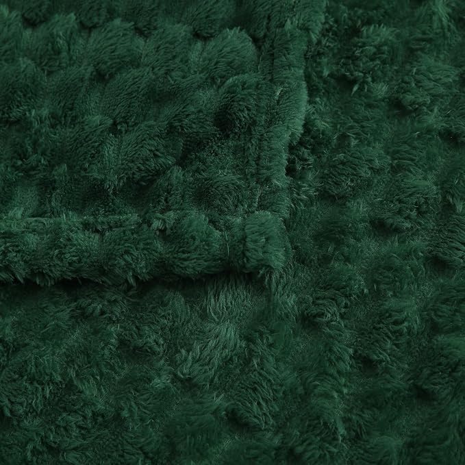 Puncuntex Dark Green Throw Blanket 60"×80" Fuzzy 3D Jacquard Decorative | Flannel Fleece Super Soft Plush Cozy Blanket for Couch Sofa Chair Lightweight