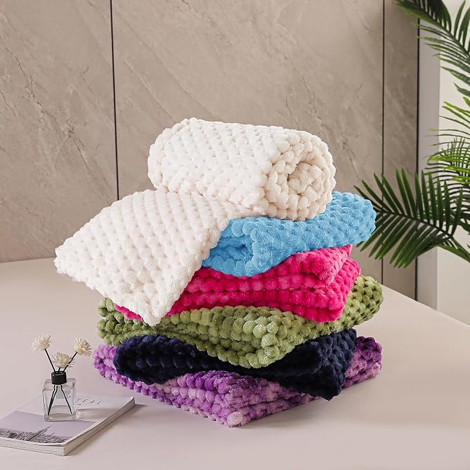 Exclusivo Mezcla Large 3D Fleece Throw Blanket for Couch, Blue | Extra Soft Fuzzy Plush Lightweight Throws, Cozy Fluffy Decorative Blankets for All Seasons, 50x70 Inches