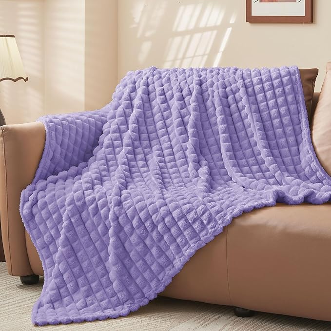 BEDELITE 3D Checked Lavender Fleece Throw Blanket for Couch, 50x60 Inches | Soft Warm Fuzzy Fluffy Blanket for Bed Sofa, Lightweight Plush Cozy Blankets for Home Room Decor, Gift for Women, All Season