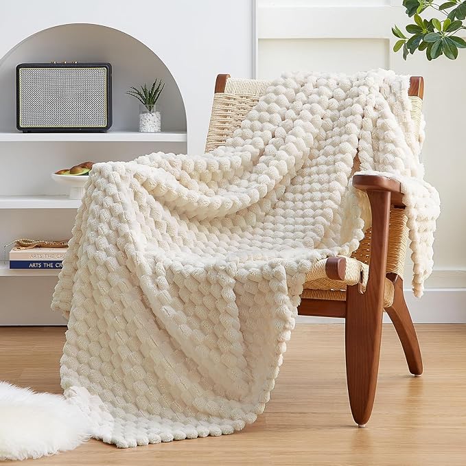 EXQ Home Fleece Blanket Twin Size for Couch or Bed - 3D Imitation Turtle Shell Jacquard Decorative Blankets - Cozy Soft Lightweight Fuzzy Flannel Blanket Suitable for All Seasons(60"×80",Cream)