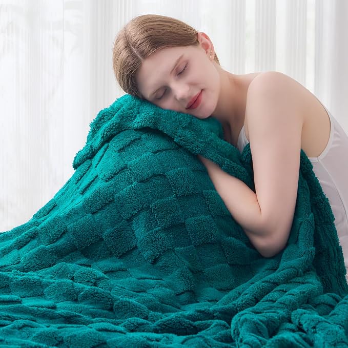 NEWCOSPLAY 3D Checkered Flannel Twin Blanket, Dark Teal, 60"x80" | Super Soft Cute Lightweight Decorative Premium Silky Fleece Blanket for Couch Sofa Bed, Gift for Women Men, All Season Use