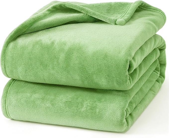 Hansleep Throw XL Grass Green Fleece Blanket, Soft Flannel Bed Blanket | Fuzzy Cozy Blanket 50x70 Inches, Multi-use for Bed, Sofa, Couch, Travel, Camping, All Season Warm Lightweight Cover