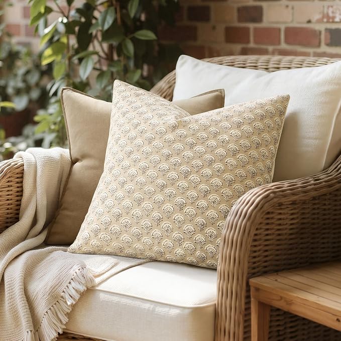MIULEE Floral Print Decorative Pillow Covers 18x18, Cream Oatmea | Vintage Boho Farmhouse Modern Home Decor, Set of 2, Block Print Cushion Covers for Couch Sofa Bed Living Room