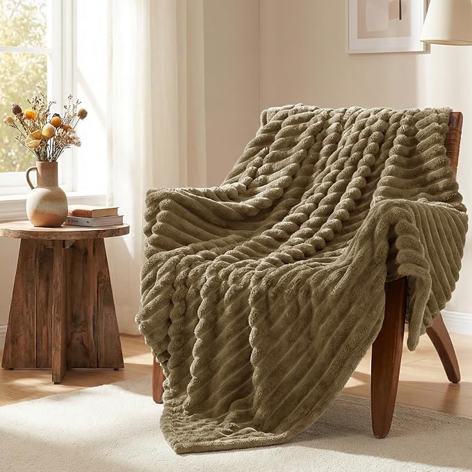 HIMEET Camel Full Size Blanket for Bed, 300GSM Ribbed Fleece, 84 x 90 in | Ultra Soft Flannel, All-Season Lightweight Warmth, Bed Layering & Home Room Decor, Gift for Men & Women, Machine Washable