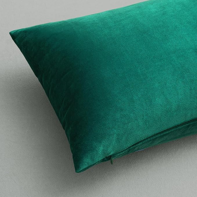 MIULEE Velvet Throw Pillow Covers 18x18 Inch Pack of 2 Green | Soft Solid Decorative Pillow Covers, Modern Luxury Home Decor, for Couch Chair Sofa Bedroom Livingroom