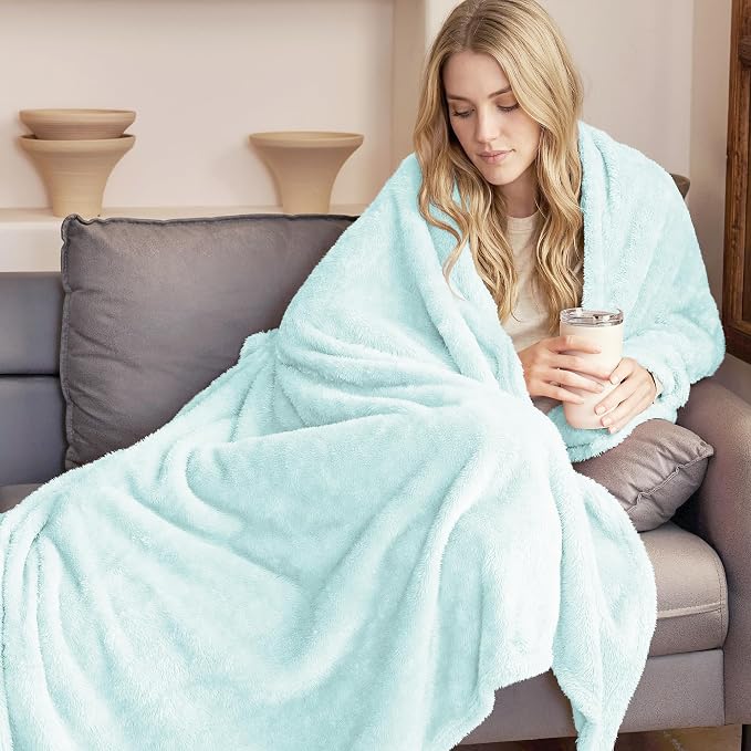 Exclusivo Mezcla Fuzzy Large Fleece Throw Blanket for Couch, Mint Green | 50x70 Inches, Super Soft and Cozy Throw, Plush Fluffy Blanket for Sofa, Bed, Bedroom, Home Decor, All Season