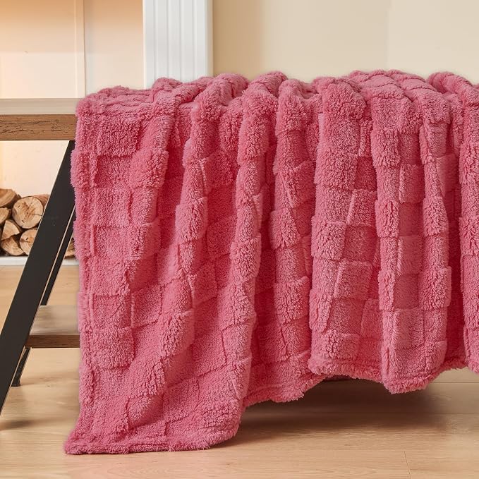NEWCOSPLAY 3D Checkered Flannel Throw Blanket, Coral Pink, 50"x70" | Super Soft Cute Lightweight Decorative Premium Silky Fleece Blanket for Couch Sofa Bed, Gift for Women Men, All Season Use