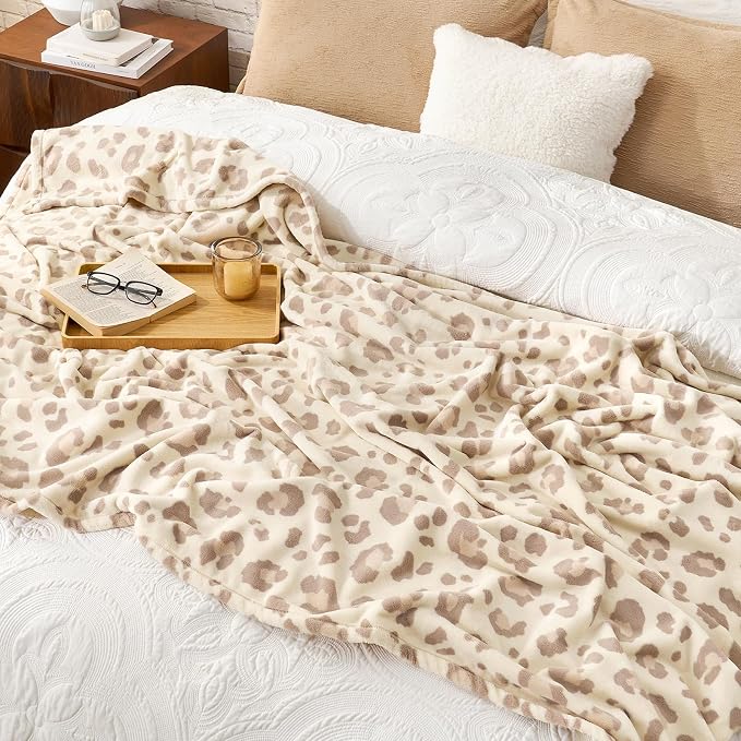 Cozy Bliss Leopard Print Fuzzy Throw Blanket for Couch & Bed, Thick Soft Warm Fleece Blankets for Room Decor, for Kids, Women Men Girls, Khaki Brown Cheetah 50"*60"