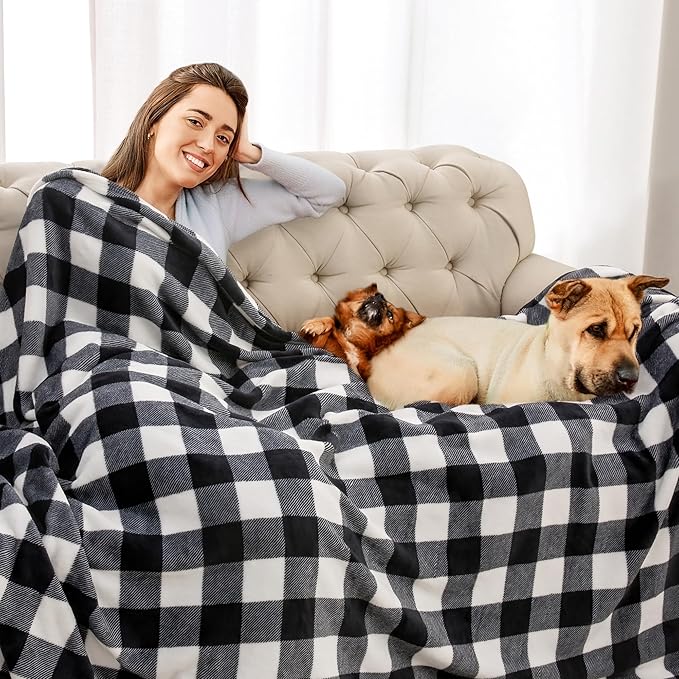 BEDELITE Plaid Fleece Twin Blanket, Black & White Buffalo 60x80 Inches | 100% Polyester Microfibe, Soft Cozy, Lightweight Warm, Classic Buffalo Plaid, Room Decor, Machine Washable, for Couch Bed