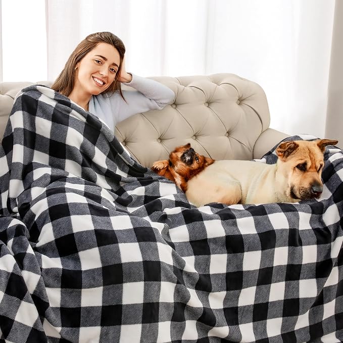 BEDELITE Plaid Fleece Throw Blanket, Black & White Buffalo 50x60 Throw | 100% Polyester Microfibe, Soft Cozy, Lightweight Warm, Classic Buffalo Plaid, Room Decor, Machine Washable, for Couch Bed