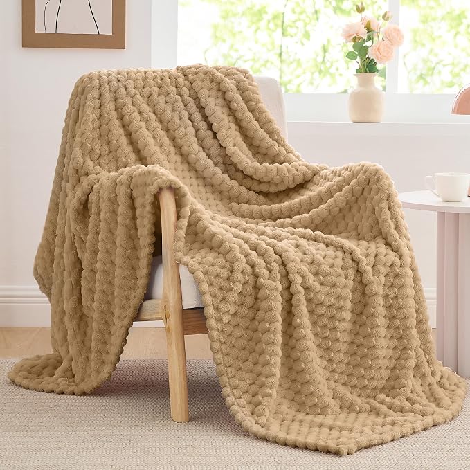 BEDELITE Camel Twin Blanket for Couch, Soft Cozy Gifts for Women, 60 * 80 | 3D Jacquard Decorative Fleece Blanket, Super Soft Plush Throws, Cute Birthday Gift for Women & Men, Suitable for All Seasons