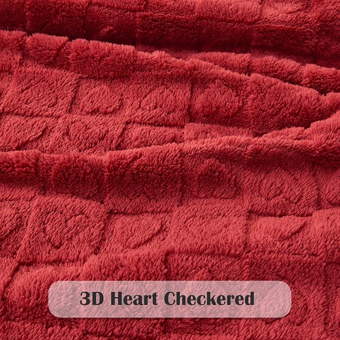 NEWCOSPLAY 3D Heart Checkered Flannel King Blanket, Red Heart, 90"x110" | Super Soft Cute Lightweight Decorative Premium Silky Fleece Blanket for Couch Sofa Bed, Gift for Women Men, All Season Use