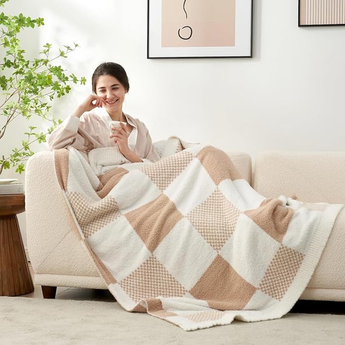 Snuggle Sac Checkered Blanket, Beige Throw Blanket for Couch Plaid Microfiber Fluffy Warm Cozy Fuzzy Soft Throw Blanket Reversible Checkered Blankets for Sofa, Chair, Bed, 50x60 inches