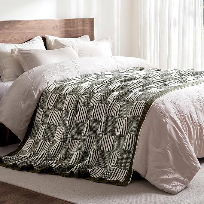 Knit Throw Blanket, Soft Chenille Cozy Breathable Dual Tone Checkered Chunky Decorative Blanket for Couch, Bed & Sofa, French-Inspired Lightweight Warm Gift for Women, Olive Green, 60"x80"