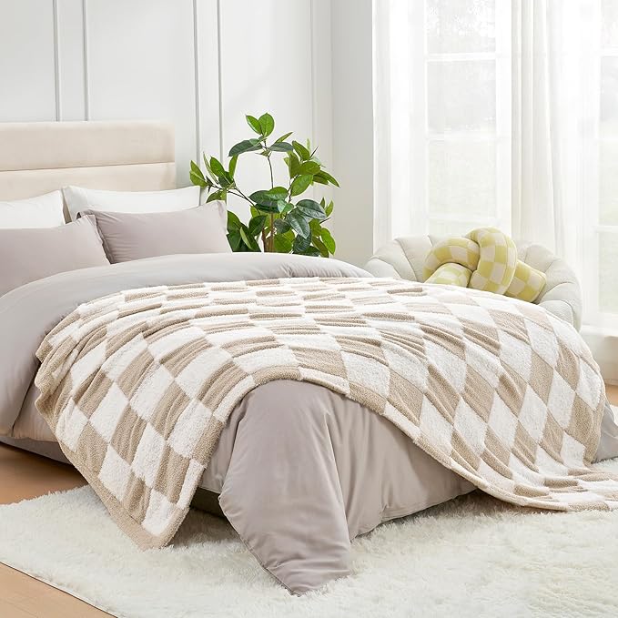 Snuggle Sac Checkered Oversized Throw Blanket Faux Fur Microfiber Blankets for Couch,Cozy Soft Warm Throw XL for Sofa Bedroom Living Room,Beige Checker,50x70 inches