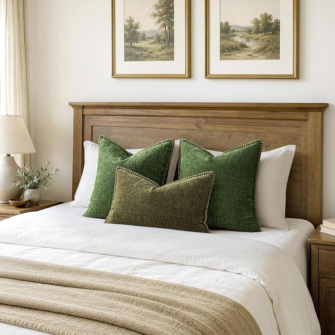 MIULEE Decorative Couch Throw Pillow Covers 22x22 Inch Forest Green 2 Pack | Farmhouse Pillow Covers with Stitched Edge, Soft Chenille Cushion Cases, for Sofa Bed Living Room Home Decor, Moss Green