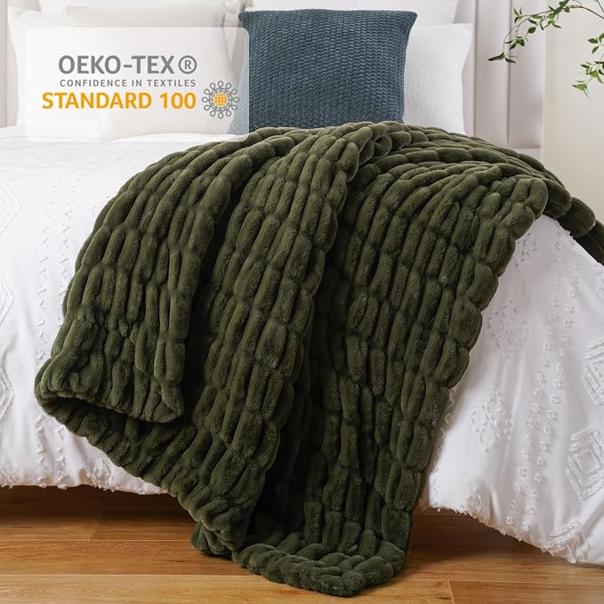 BATTILO Super Soft Faux Fur Throw Blanket for Couch, 50"x60", Double Side | Olive Green Throw Blanket, Bubble Blanket, Cozy Plush Warm Fluffy Faux Fur Blanket For Bed, Sofa Living Room
