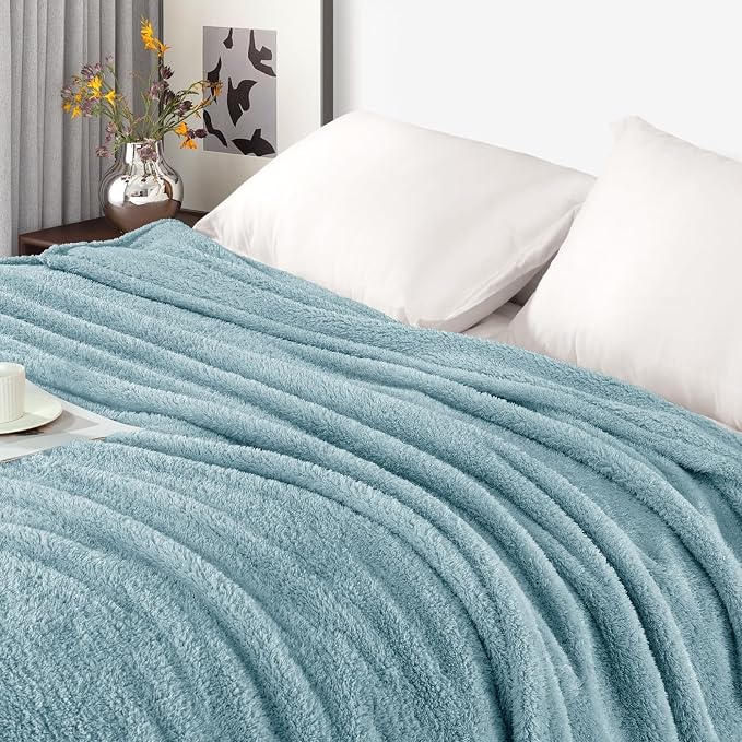 Exclusivo Mezcla Fleece Bed Blankets King Size for Bed, 90" x 104" | Super Soft and Cozy Fluffy Blanket for Women, Lightweight and Fuzzy Large Blanket for Bedroom , All Season, Slate Blue