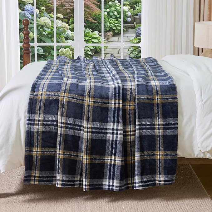 BEDELITE Plaid Fleece Twin Blanket, Navy Tartan 60x80 Inches | 100% Polyester Microfibe, Soft Cozy, Lightweight Warm, Classic Buffalo Plaid, Room Decor, Gift for Men Boys, for Couch Bed